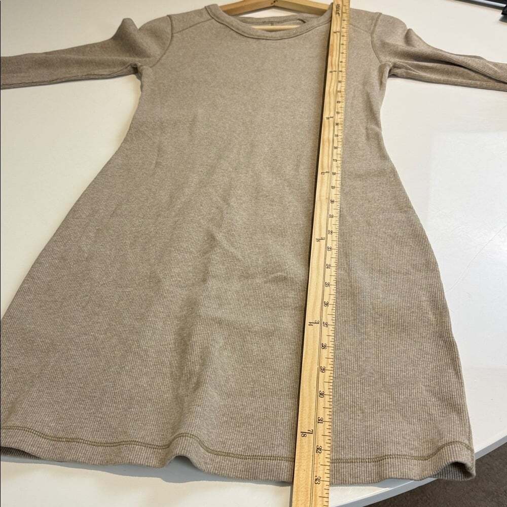 Everlane Taupe Long Sleeve Dress - Picture 5 of 6
